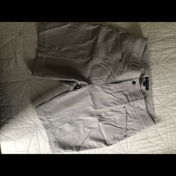 INC Shorts - Picture 3 of 6